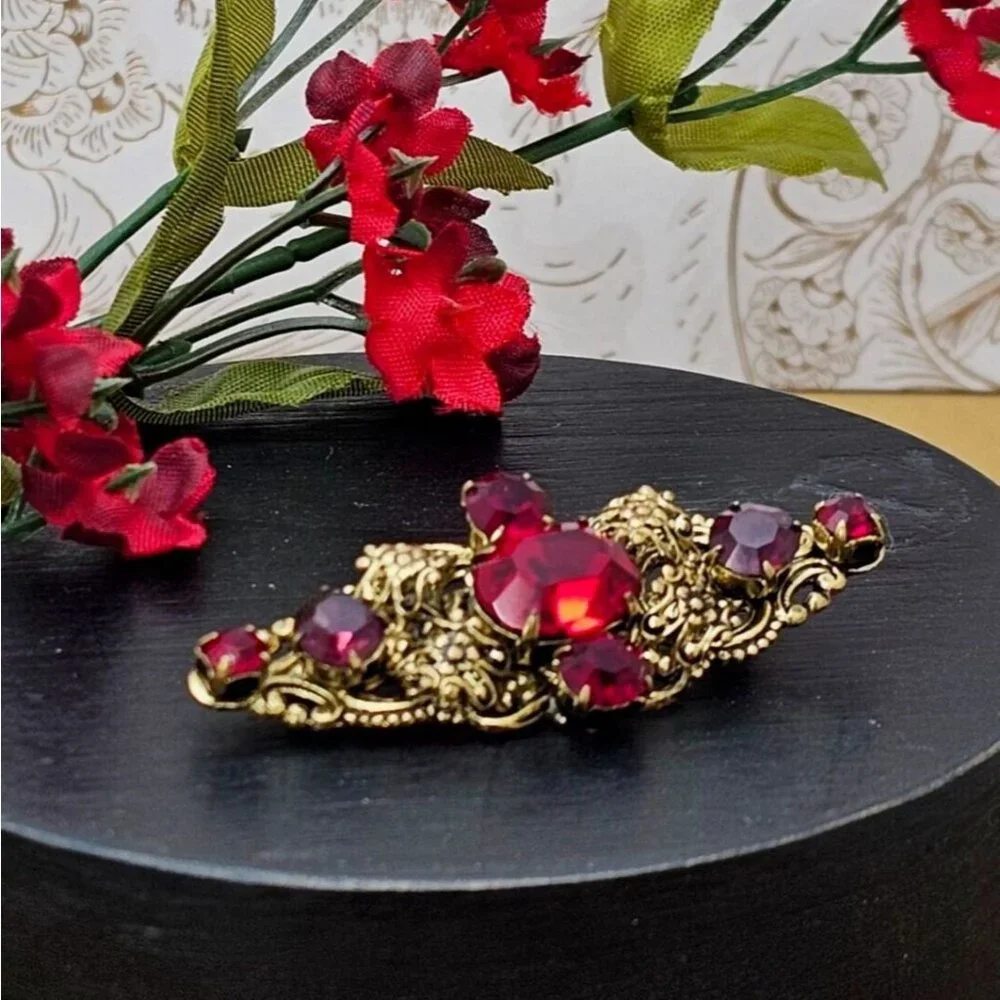 Vtg Red Rhinestone Filigree Brooch Victorian Revival Romance Old‎ Hollywood Glam